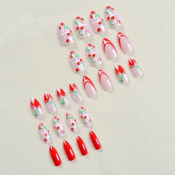 Press-On Nails with chic Nail Art (Nail Glue Included!) - Picture 4 of 5